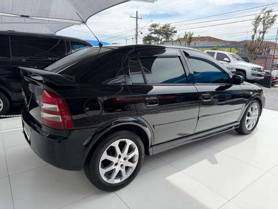 CHEVROLET-ASTRA-2010