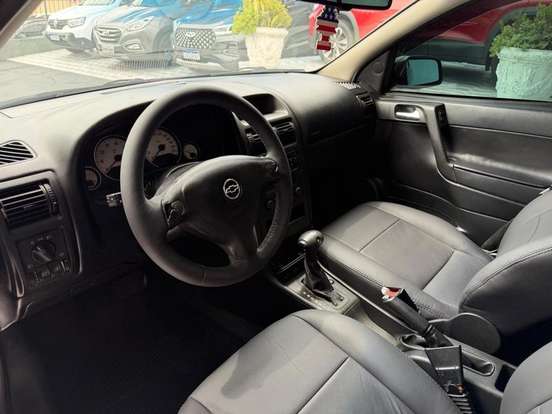 CHEVROLET-ASTRA-2010