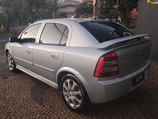 CHEVROLET-ASTRA-2010