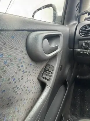 CHEVROLET-CORSA-2010