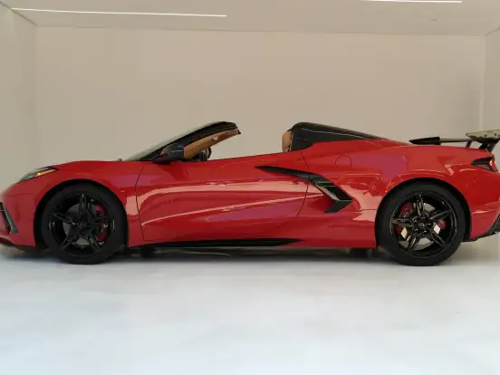CHEVROLET-CORVETTE-6.2 V8 LT3 GASOLINA STINGRAY CONVERSIVEL AUTOMÁTICO CHEVROLET-CORVETTE-2023