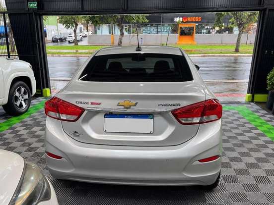 CHEVROLET-CRUZE-2019