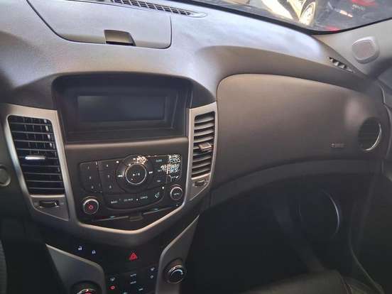 CHEVROLET-CRUZE-1.8 LT 16V FLEX 4P AUTOMÁTICO CHEVROLET-CRUZE-2012