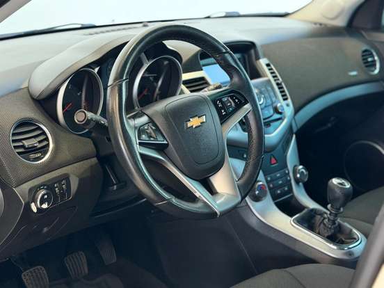 CHEVROLET-CRUZE-1.8 LT 16V FLEX 4P MANUAL CHEVROLET-CRUZE-2013