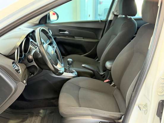 CHEVROLET-CRUZE-1.8 LT 16V FLEX 4P MANUAL CHEVROLET-CRUZE-2013
