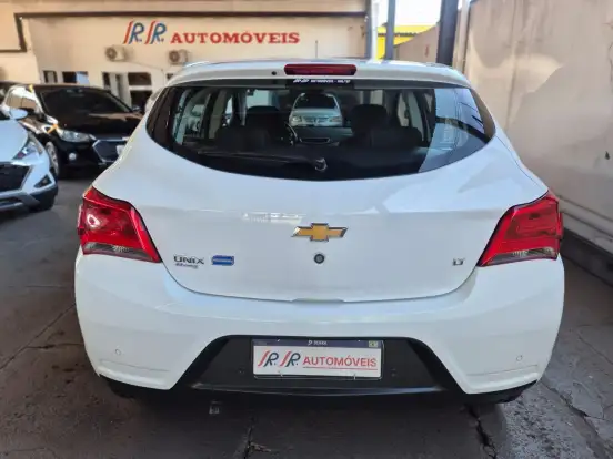 CHEVROLET-ONIX-2017