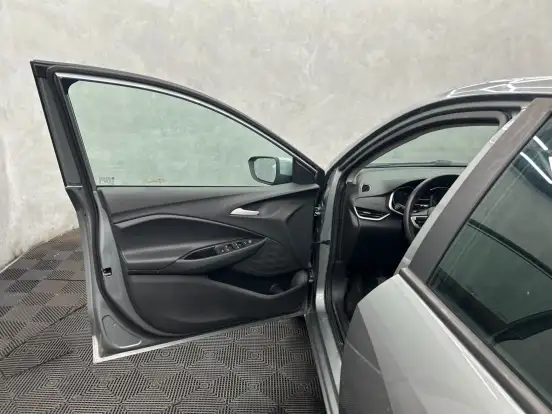 CHEVROLET-ONIX-2023