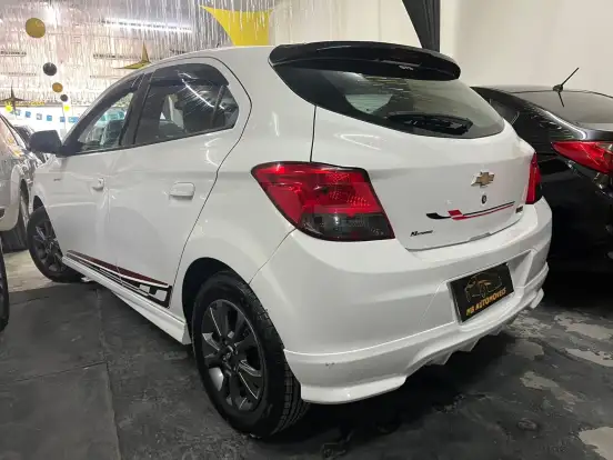 CHEVROLET-ONIX-1.4 MPFI EFFECT 8V FLEX 4P MANUAL CHEVROLET-ONIX-2015