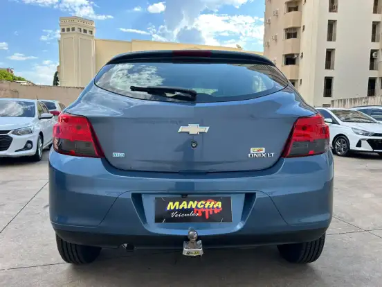 CHEVROLET-ONIX-2013
