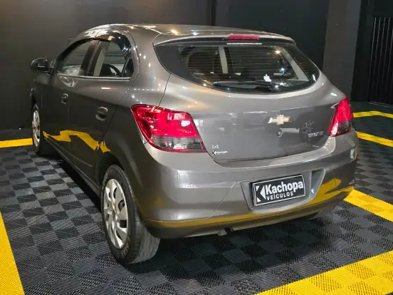 CHEVROLET-ONIX-2014