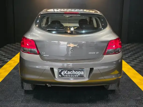 CHEVROLET-ONIX-2014