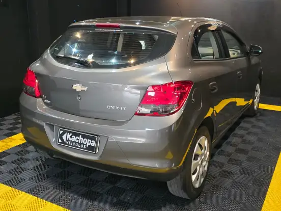 CHEVROLET-ONIX-1.4 MPFI LT 8V FLEX 4P MANUAL CHEVROLET-ONIX-2014