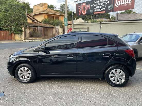 CHEVROLET-ONIX-2016