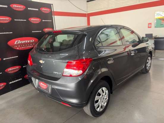 CHEVROLET-ONIX-2016