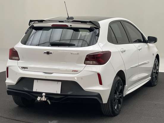 CHEVROLET-ONIX-2024