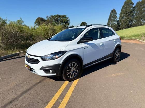 CHEVROLET ONIX 1.4 MPFI ACTIV 8V FLEX 4P AUTOMÁTICO