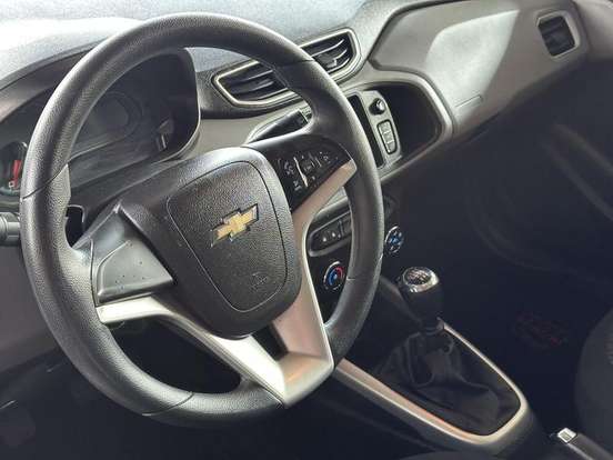 CHEVROLET-ONIX-2018