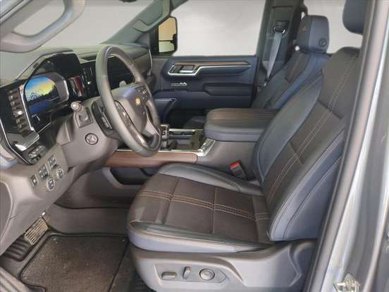 CHEVROLET-SILVERADO-5.3 V8 GASOLINA 1500 HIGH COUNTRY 4X4 AUTOMÁTICO CHEVROLET-SILVERADO-2024