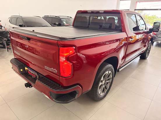 CHEVROLET-SILVERADO-5.3 V8 GASOLINA 1500 HIGH COUNTRY 4X4 AUTOMÁTICO CHEVROLET-SILVERADO-2023