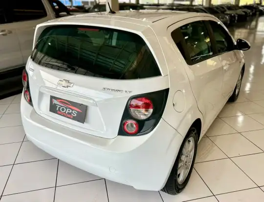 CHEVROLET-SONIC-2014