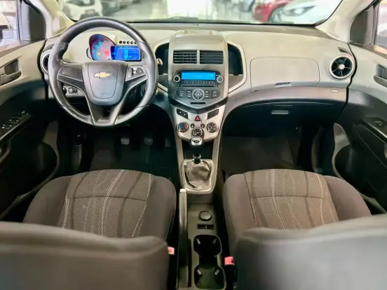 CHEVROLET-SONIC-1.6 LT 16V FLEX 4P MANUAL CHEVROLET-SONIC-2014