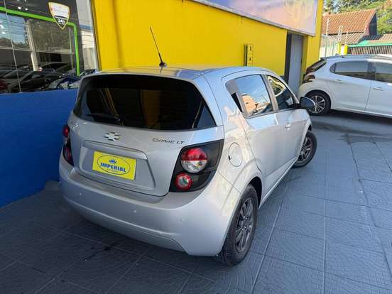 CHEVROLET-SONIC-2013