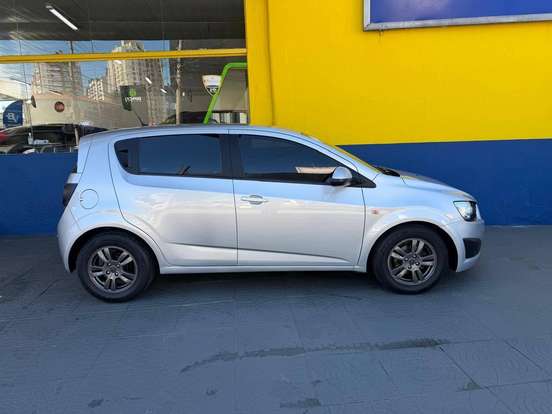 CHEVROLET-SONIC-2013