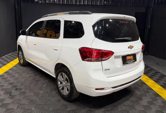 CHEVROLET-SPIN-1.8 PREMIER 8V FLEX 4P AUTOMÁTICO CHEVROLET-SPIN-2023