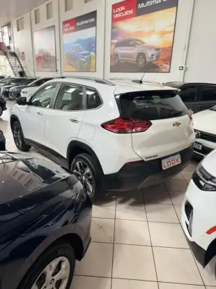 CHEVROLET-TRACKER-2023