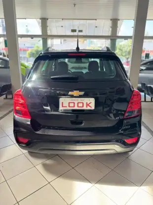 CHEVROLET-TRACKER-2018