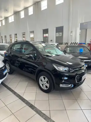 CHEVROLET-TRACKER-2018
