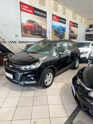 CHEVROLET-TRACKER-2018