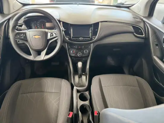 CHEVROLET-TRACKER-2018