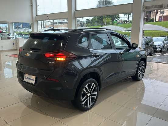 CHEVROLET-TRACKER-2024