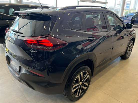 CHEVROLET-TRACKER-2023