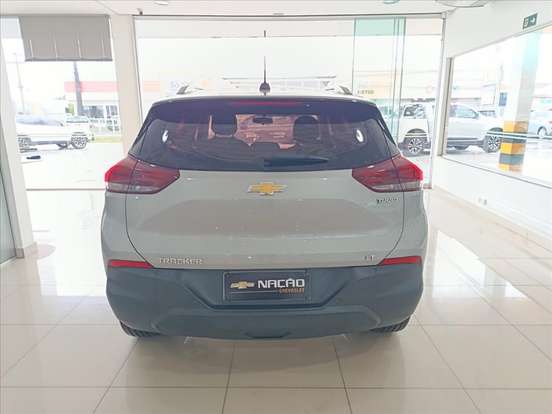 CHEVROLET-TRACKER-2023