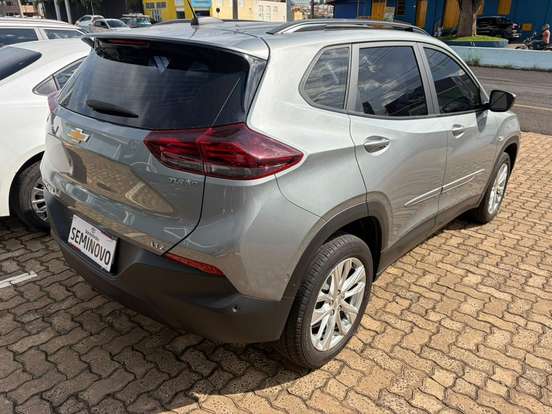 CHEVROLET-TRACKER-2024