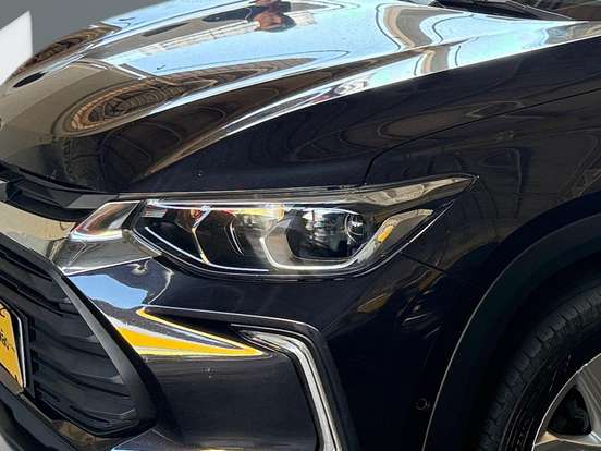 CHEVROLET-TRACKER-2024