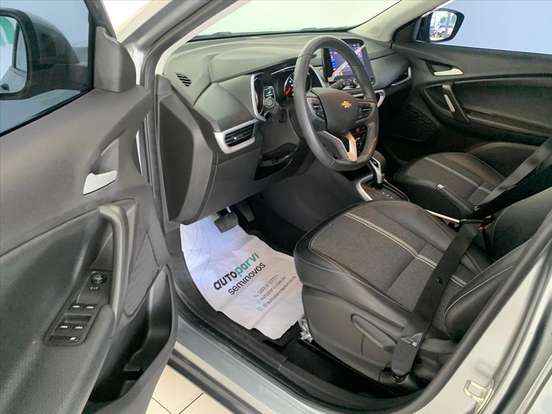 CHEVROLET-TRACKER-2023