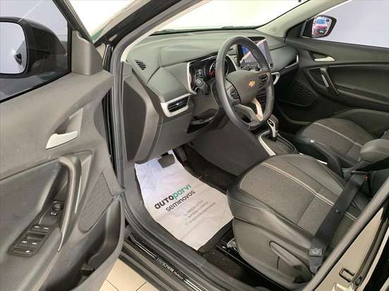 CHEVROLET-TRACKER-2023