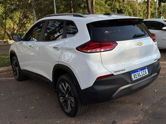 CHEVROLET-TRACKER-2024