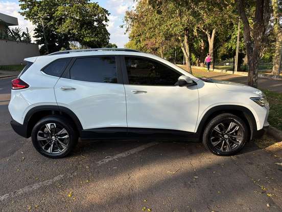 CHEVROLET-TRACKER-2024