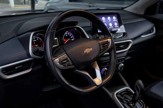 CHEVROLET-TRACKER-2023