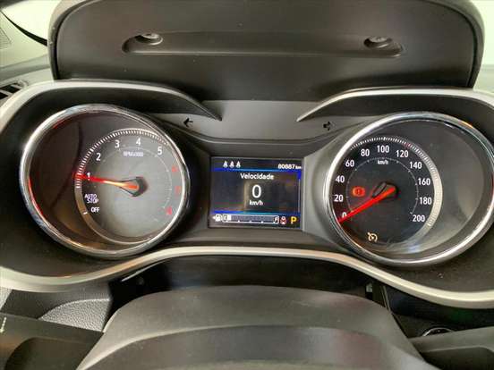 CHEVROLET-TRACKER-2020