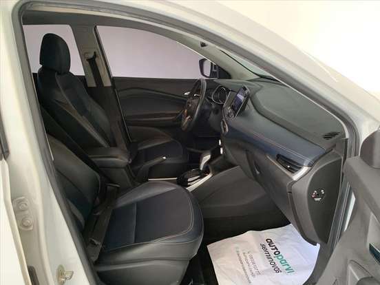 CHEVROLET-TRACKER-2020