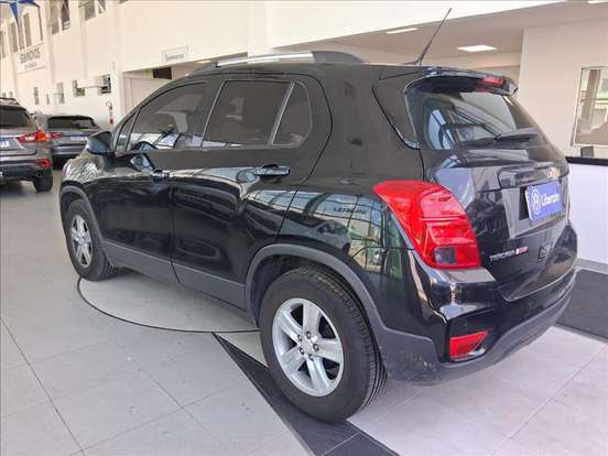 CHEVROLET-TRACKER-2017