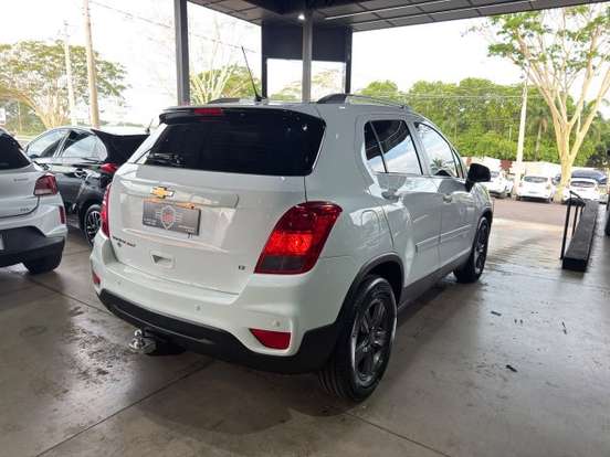 CHEVROLET-TRACKER-2017