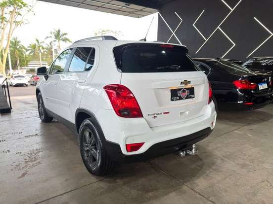 CHEVROLET-TRACKER-2017