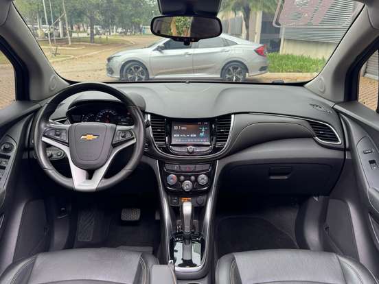 CHEVROLET-TRACKER-2017