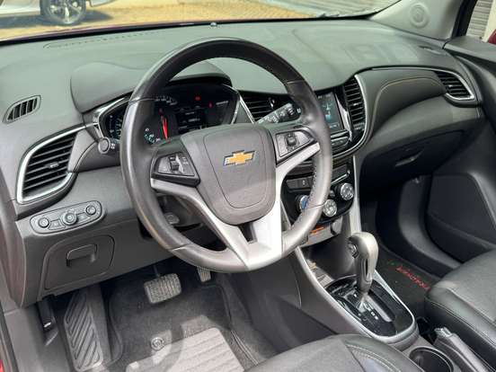 CHEVROLET-TRACKER-2017